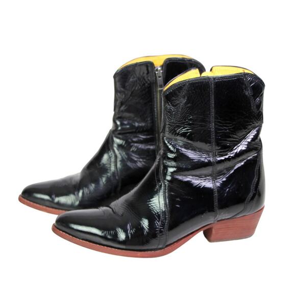 Free People PATENT BLACK GENUINE LEATHER POINTED TOE ZIP SIDE ANKLE BOOTS Sz 40 - Picture 4 of 11